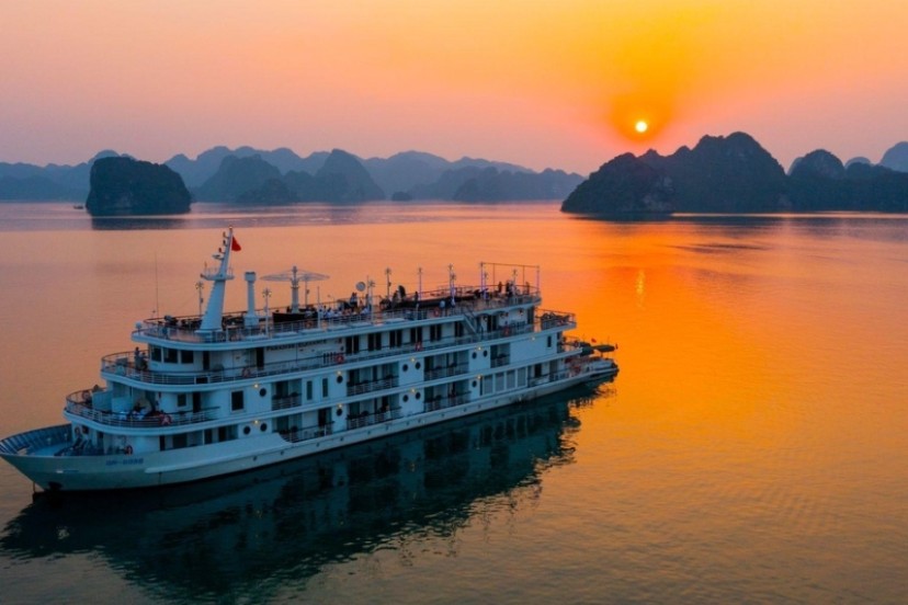 Top Best 3 Junks Cruise From Cat Ba Island (Ben Beo Cruise Port) Top Best 3 Junks Cruise From Cat Ba Island (Ben Beo Cruise Port)